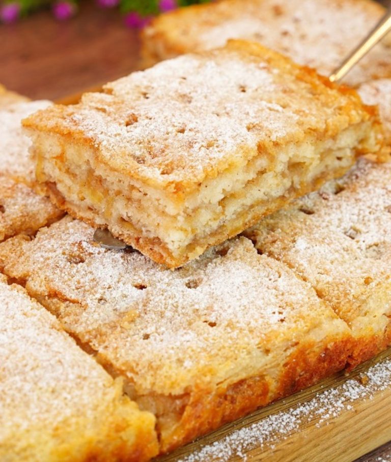 Nieodparte ciasto z kaszki manny i jabłka: zachwycające połączenie faktur i smaków