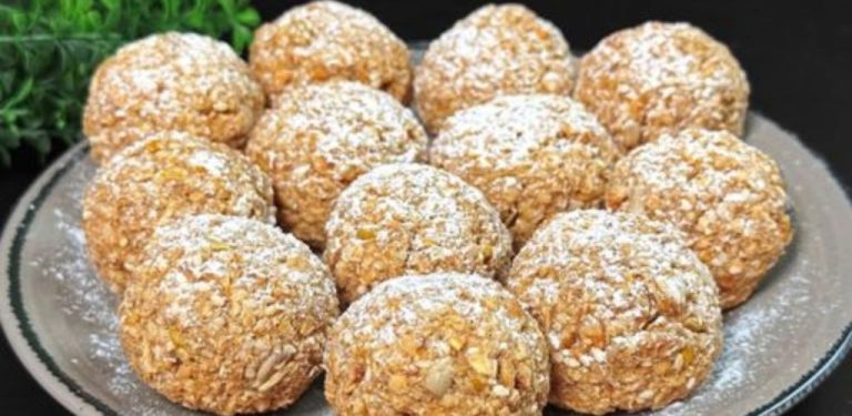 Pieczone płatki owsiane z orzechami włoskimi, jabłkami i bananami