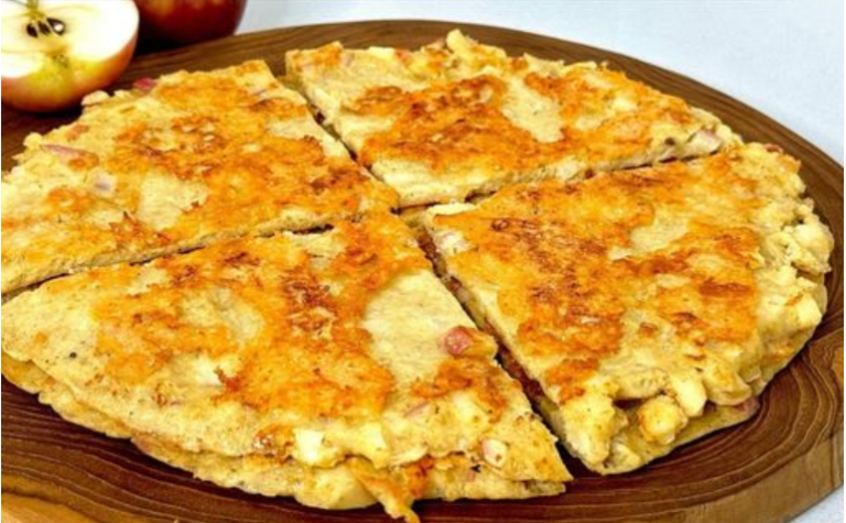 Naleśniki owsiane jabłkowo-cynamonowe z mozzarellą