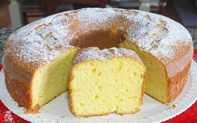 Ciambellone z cytryną i zafferano