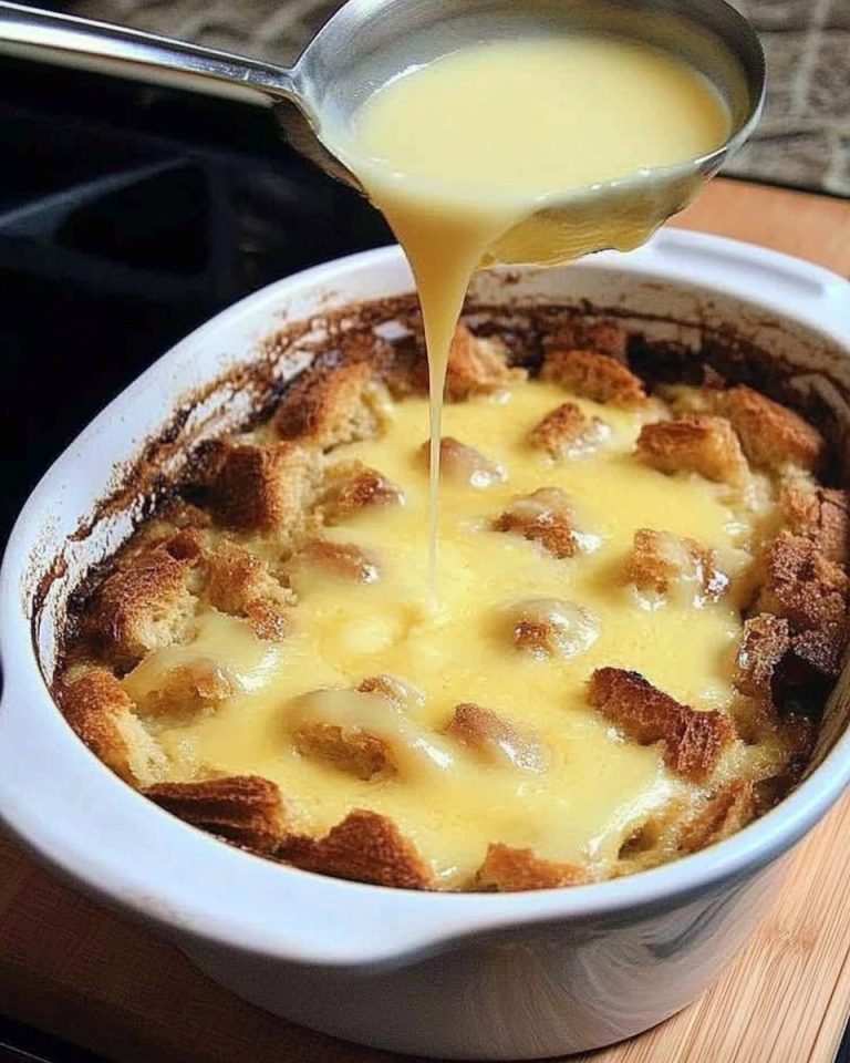 pokochasz ten klasyczny przepis na tradycyjny pudding chlebowy z sosem waniliowym!
