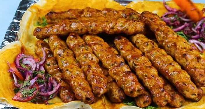 Kebab z Kurczaka z Grilla w Piekarniku ze Specjalnymi Przyprawami i Niesamowitym Smakiem