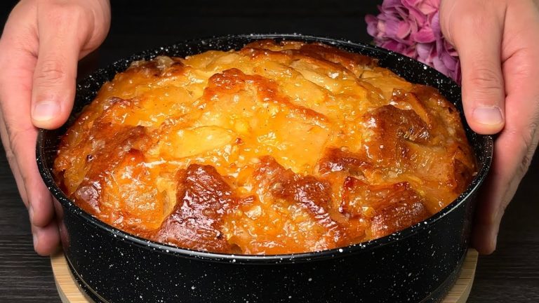 Szybkie i pyszne ciasto jabłkowe bez cukru: smak dzieciństwa w zaledwie 10 minut!