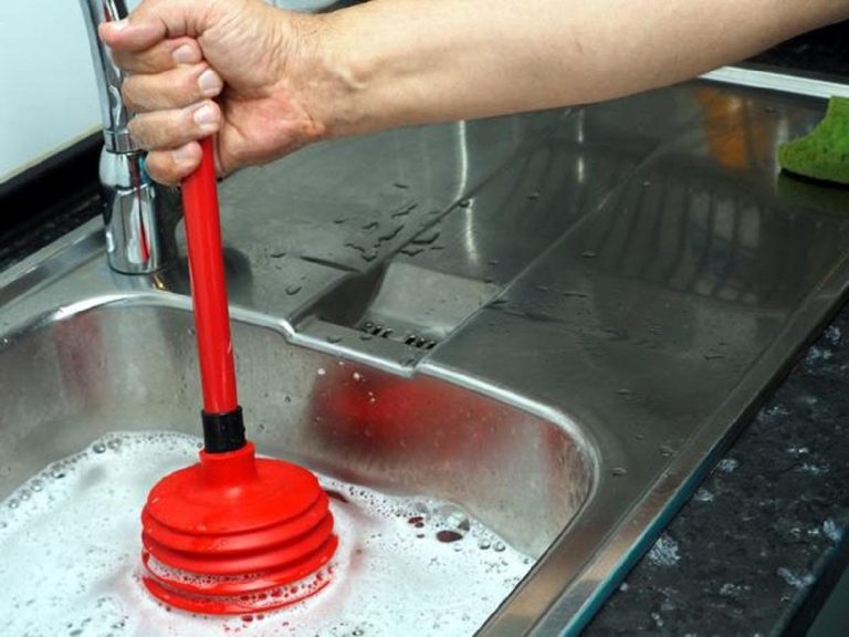 Technika, która Odetka Zlew Kuchenny w 5 Minut: Szybkie i Efektywne Rozwiązanie