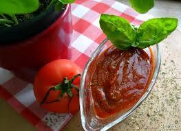 Kwaśny Sos Pomidorowy? Sekret Idealnego Smaku Tkwi w… Balansie! 🍅✨ Szefowie Kuchni Zdradzają, Czy Cukier to Wróg, czy Przyjaciel Domowego Ketchupu!