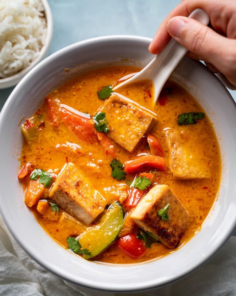 Tajskie czerwone curry warzywne: eksplozja smaków