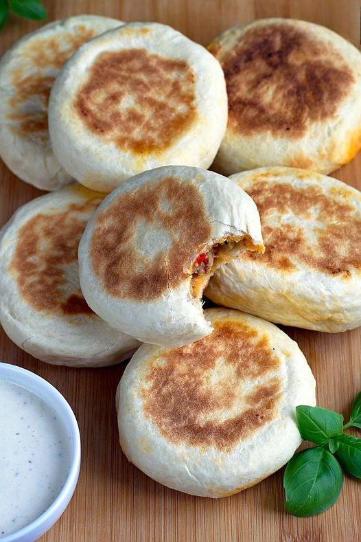 Marokańskie Chlebki z Patelni: Szybkie, Aromatyczne i Idealne na Każdą Okazję