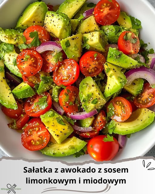 Sałatka z świeżym awokado z sosem limonkowym i miodowym