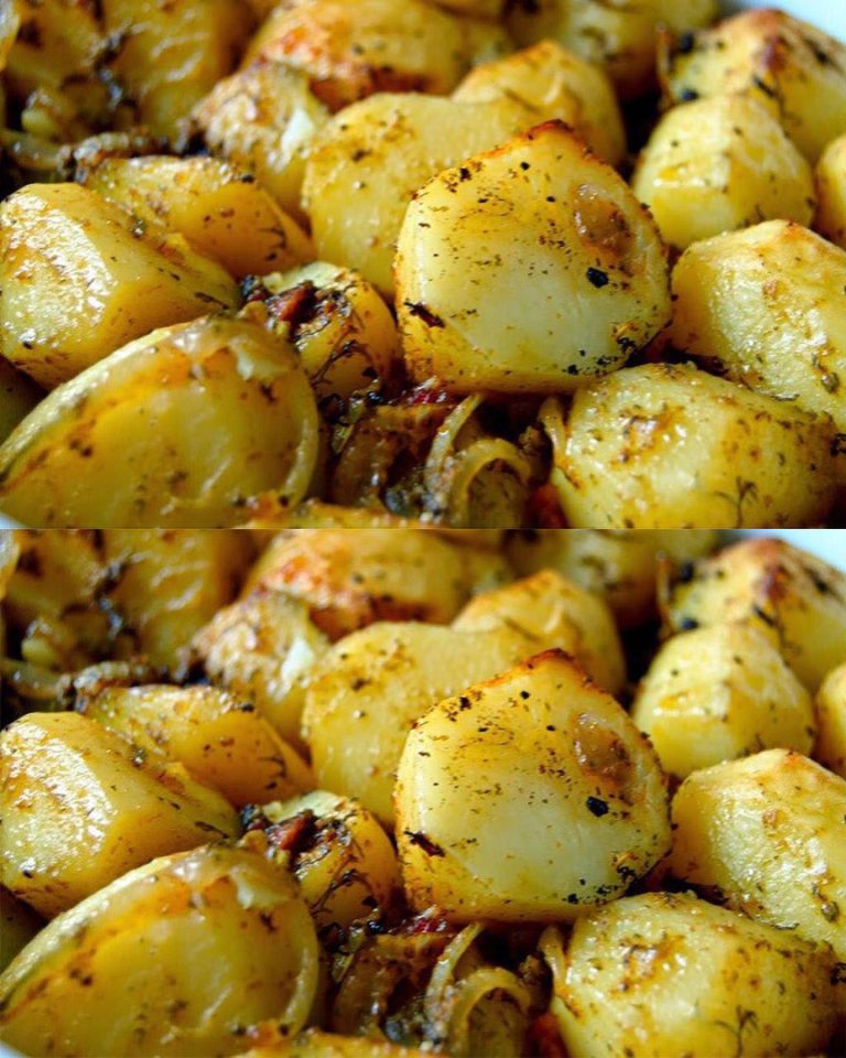 Idealne do obiadu ziemniaczki z czosnkiem pieczone w rękawie