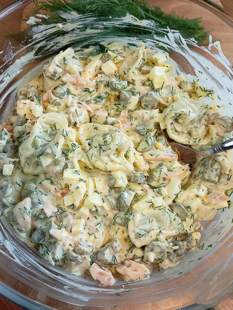 Tortellini w Nowej Odsłonie: Błyskawiczna Sałatka Pełna Smaku