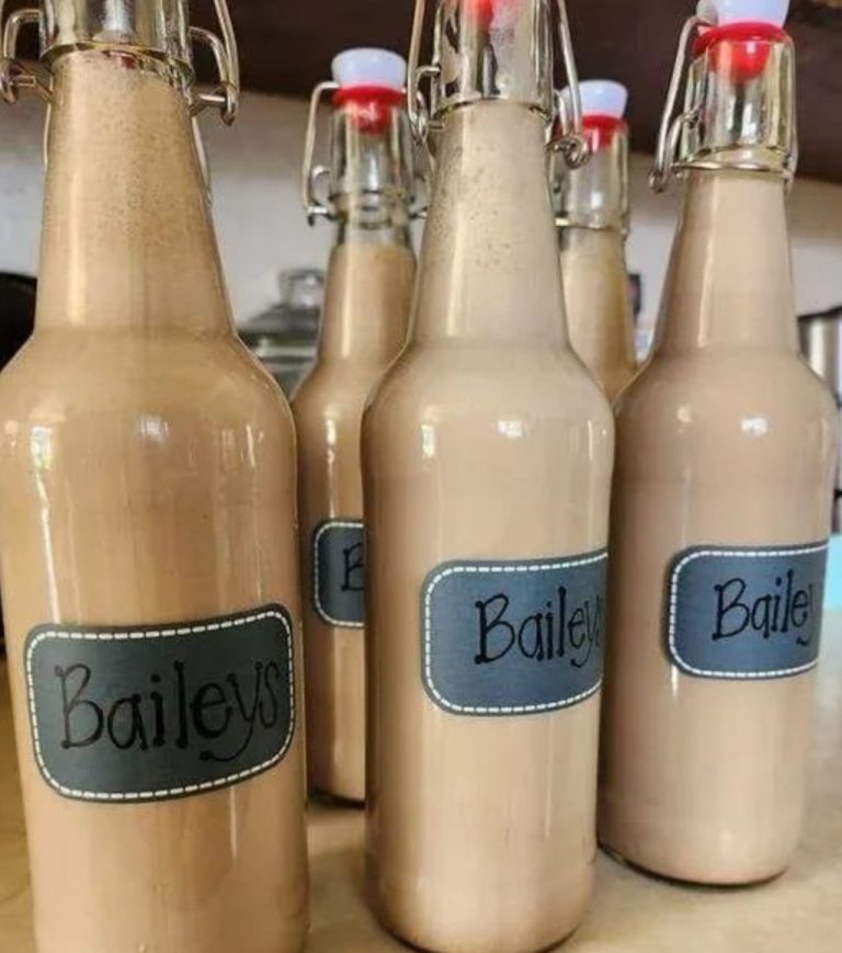 Jak zrobić domowy likier kawowy Baileys w 5 minut Smakuje tak samo jak oryginał, a jest o wiele lepszy!