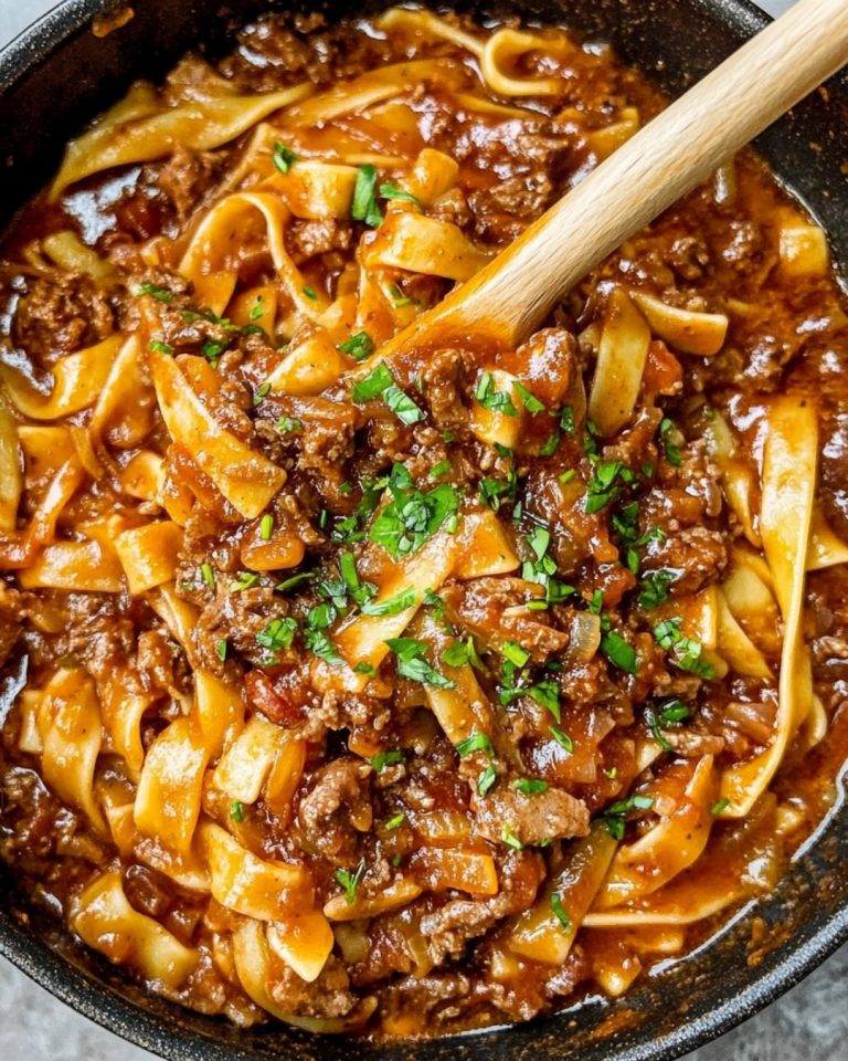 Makaron z wołowym ragu z jednej patelni