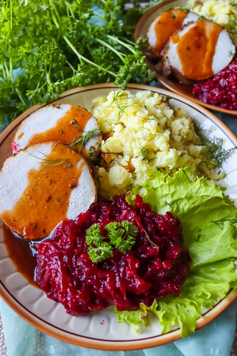 Schab w ciemnym sosie z buraczkami – klasyka w nowoczesnym wydaniu