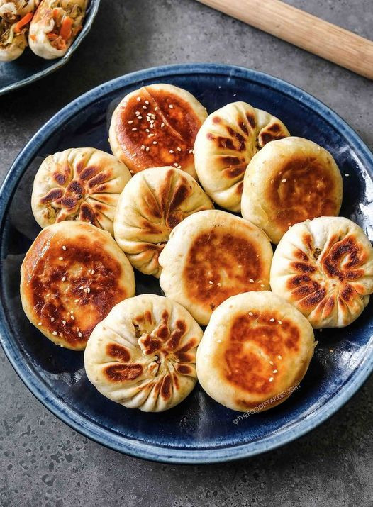 Wegańskie smażone bułeczki (Sheng Jian Bao)