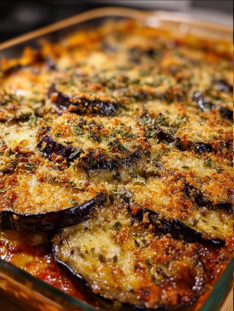 Berenjena que enamora a todos. Pastel de berenjena con berenjenas al horno