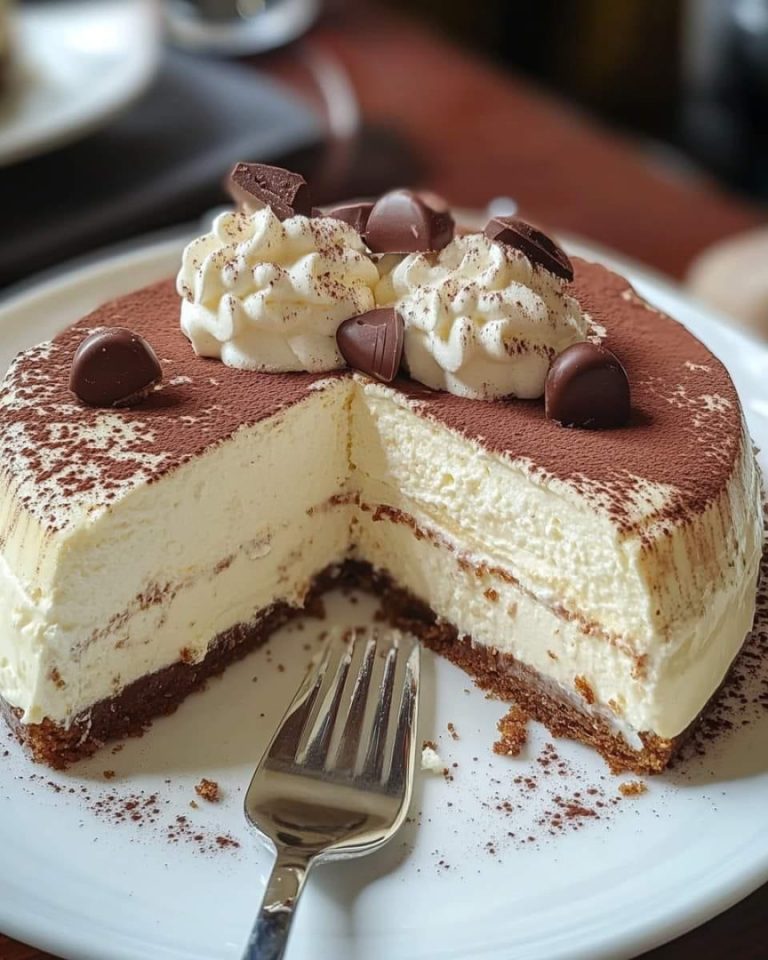 Tort z mascarpone i białą czekoladą