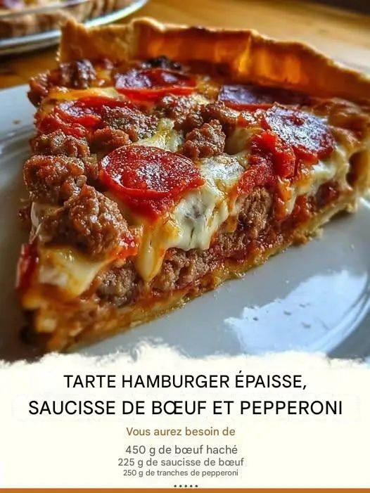 Gruby placek hamburgerowy z kiełbasą wołową i pepperoni