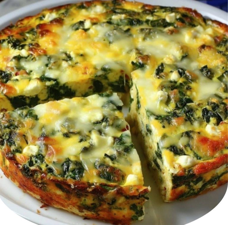 Quiche z serem wiejskim i szpinakiem bez spodu  Lekki, niskowęglowodanowy i kremowy!
