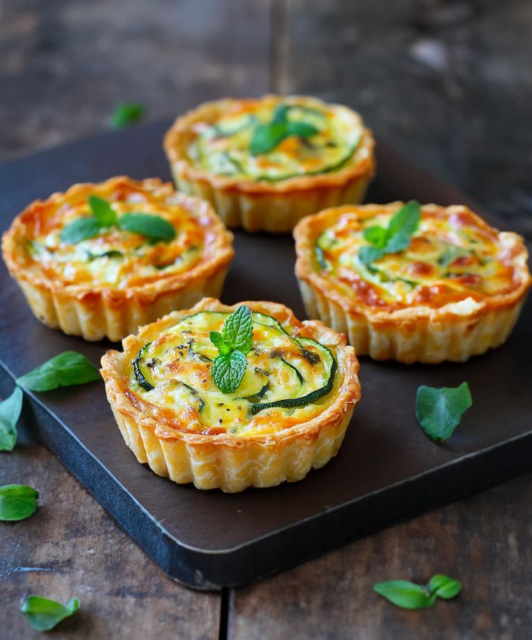 Mini quiche aux courgettes et à la ricotta : une recette légère et délicieuse