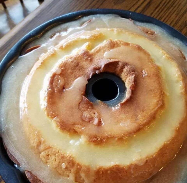 favorite cake – Salted Caramel Kentucky Butter Cake