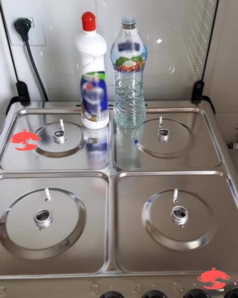 Domowa mieszanka do czyszczenia pieca, która magicznie wyczyści i sprawi, że będzie lśnił jak nowy.