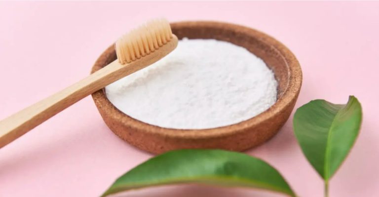 Jak przywrócić kolor ciemnym ubraniom za pomocą 2 naturalnych składników